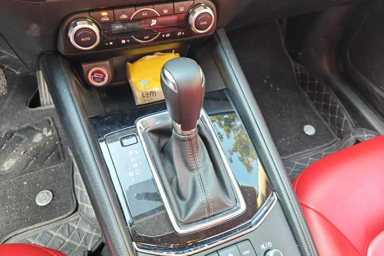 Used Mazda CX-5 2024 2.0L Automatic Two-Wheel Drive Comfort Version Gear Lever