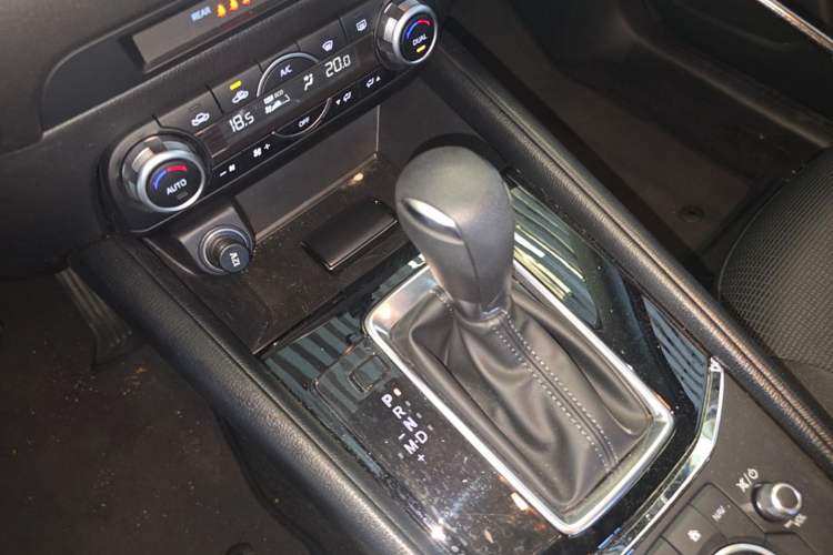 Used Mazda CX-5 2024 2.0L Automatic Two-Wheel Drive Comfort Version Gear Lever