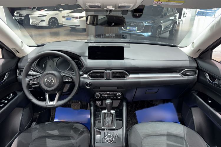 Used Mazda CX-5 2024 2.0L Automatic Two-Wheel Drive ZhiShang Version Interior 1