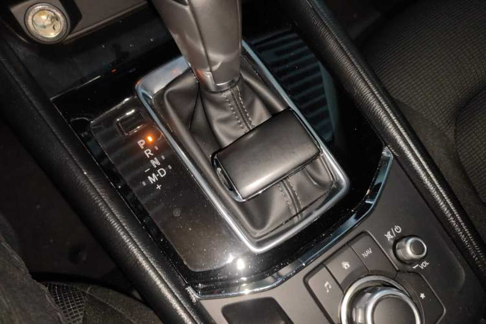 Used Mazda CX-5 2024 2.0L Automatic Two-Wheel Drive ZhiShang Version Interior 1