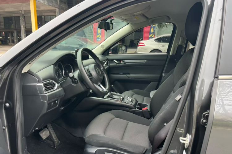 Used Mazda CX-5 2024 2.0L Automatic Two-Wheel Drive Comfort Version Interior 3