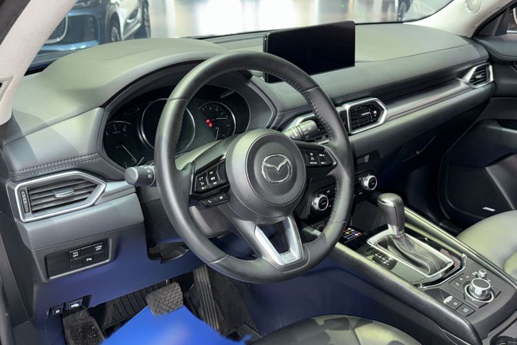 Used Mazda CX-5 2024 2.0L Automatic Two-Wheel Drive ZhiShang Version Interior 3