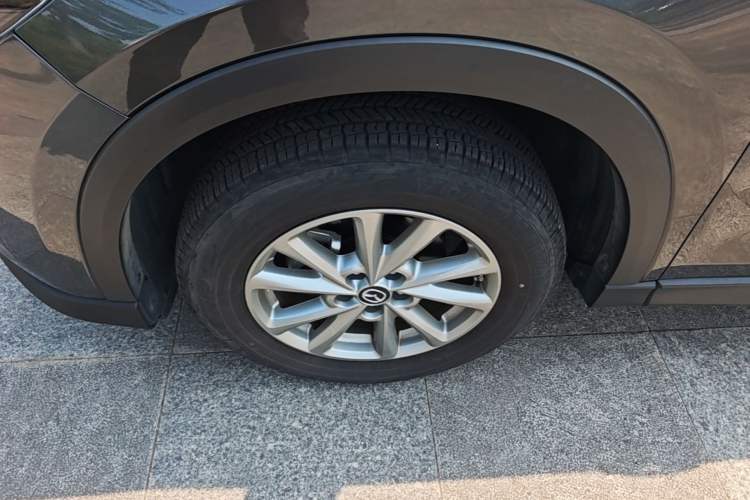 Used Mazda CX-5 2024 2.0L Automatic Two-Wheel Drive Zhiya Pro Left Front Wheel Hub