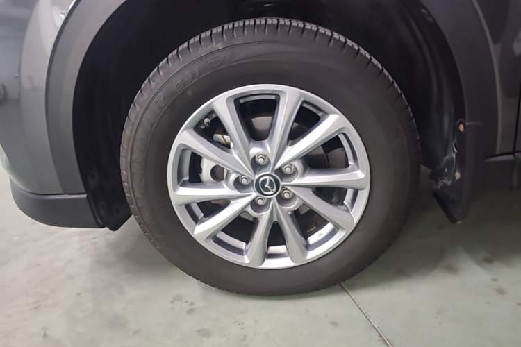 Used Mazda CX-5 2024 2.0L Automatic Two-Wheel Drive Comfort Version Left Front Wheel Hub