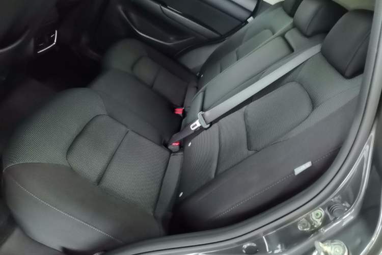Used Mazda CX-5 2024 2.0L Automatic Two-Wheel Drive Comfort Version Left Rear Seat