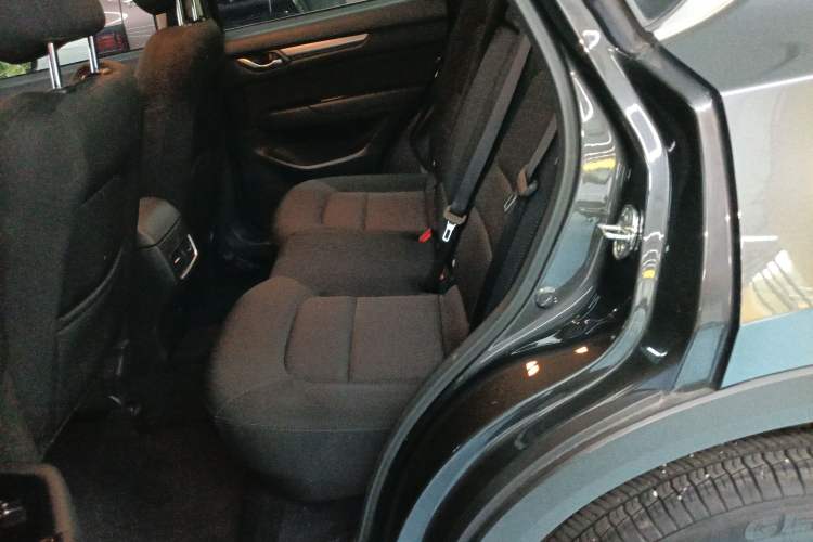 Used Mazda CX-5 2024 2.0L Automatic Two-Wheel Drive Comfort Version Left Rear Seat