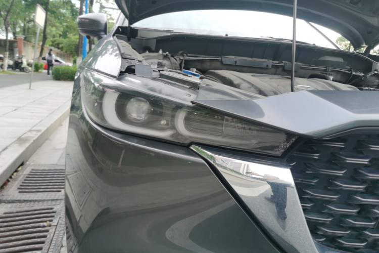 Used Mazda CX-5 2024 2.0L Automatic Two-Wheel Drive Comfort Version Right Front Headlight