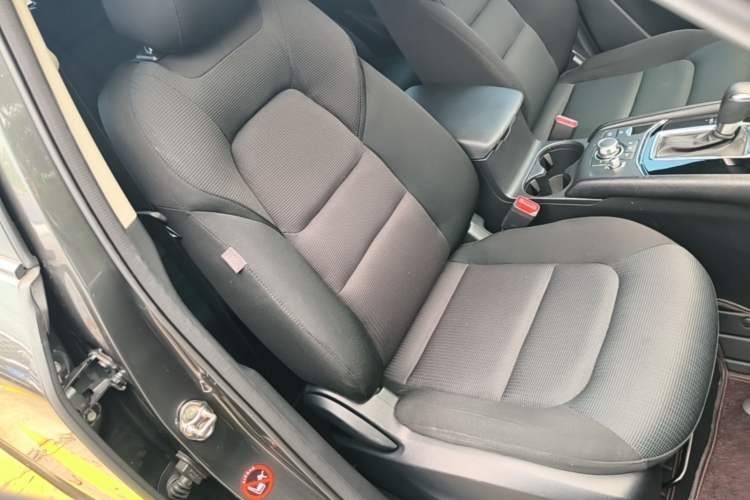 Used Mazda CX-5 2024 2.0L Automatic Two-Wheel Drive Comfort Version Right Front Seat