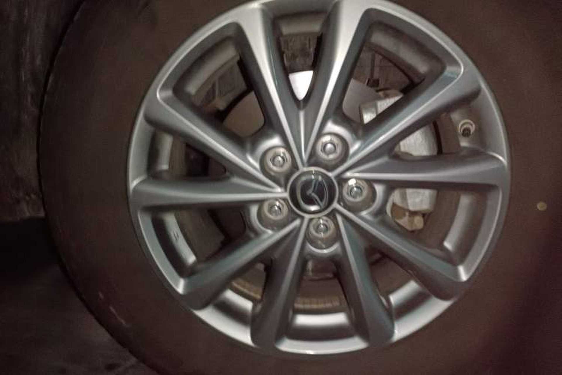 Used Mazda CX-5 2024 2.0L Automatic Two-Wheel Drive Comfort Version Right Front Wheel Hub