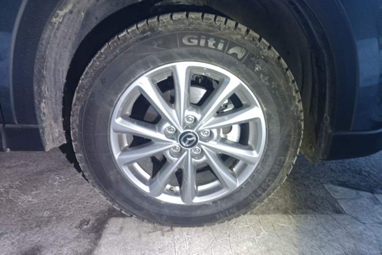 Used Mazda CX-5 2024 2.0L Automatic Two-Wheel Drive ZhiShang Version Right Front Wheel Hub