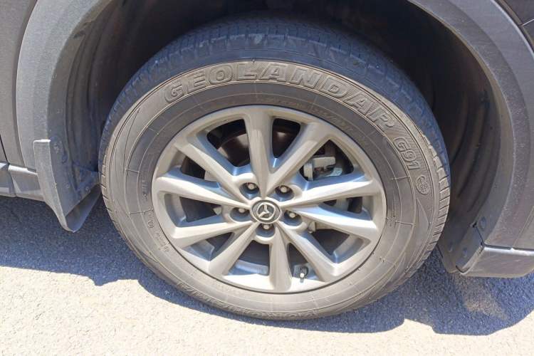 Used Mazda CX-5 2024 2.0L Automatic Two-Wheel Drive Comfort Version Right Front Wheel Hub