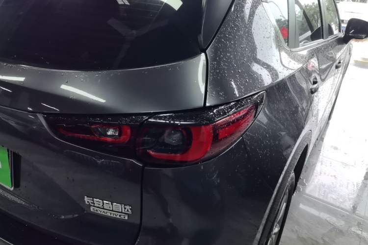 Used Mazda CX-5 2024 2.0L Automatic Two-Wheel Drive Comfort Version Right Rear Taillight