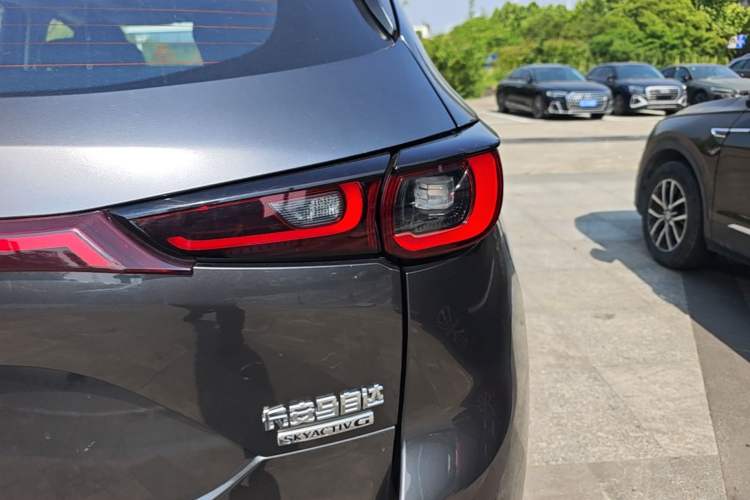 Used Mazda CX-5 2024 2.0L Automatic Two-Wheel Drive Zhiya Pro Right Rear Taillight