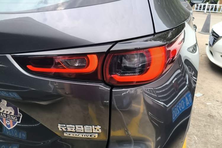 Used Mazda CX-5 2024 2.0L Automatic Two-Wheel Drive Comfort Version Right Rear Taillight