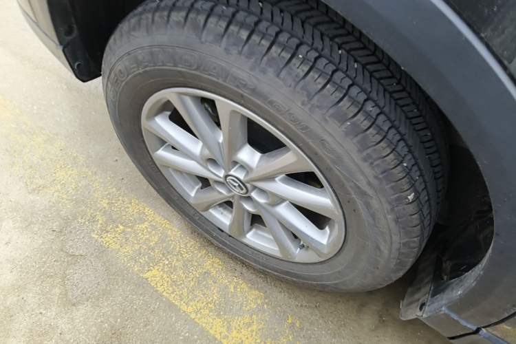 Used Mazda CX-5 2024 2.0L Automatic Two-Wheel Drive ZhiShang Version Right Rear Wheel Hub