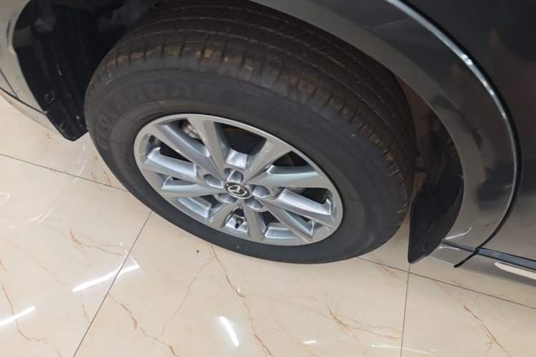 Used Mazda CX-5 2024 2.0L Automatic Two-Wheel Drive ZhiShang Pro Right Rear Wheel Hub