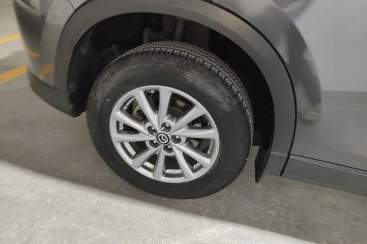 Used Mazda CX-5 2024 2.0L Automatic Two-Wheel Drive Zhiya Pro Right Rear Wheel Hub