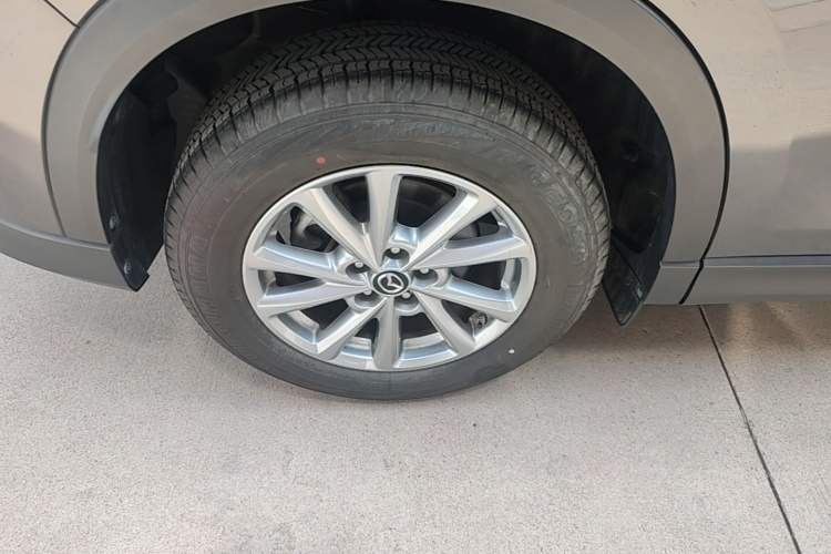 Used Mazda CX-5 2024 2.0L Automatic Two-Wheel Drive ZhiShang Version Right Rear Wheel Hub