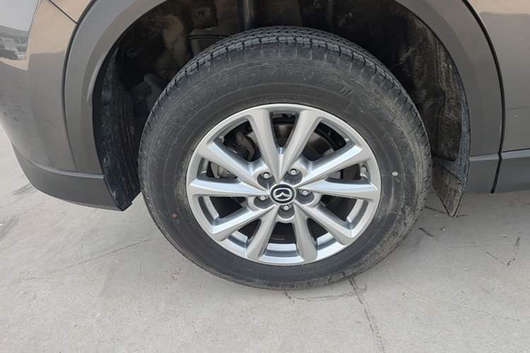 Used Mazda CX-5 2024 2.0L Automatic Two-Wheel Drive ZhiShang Version Right Rear Wheel Hub