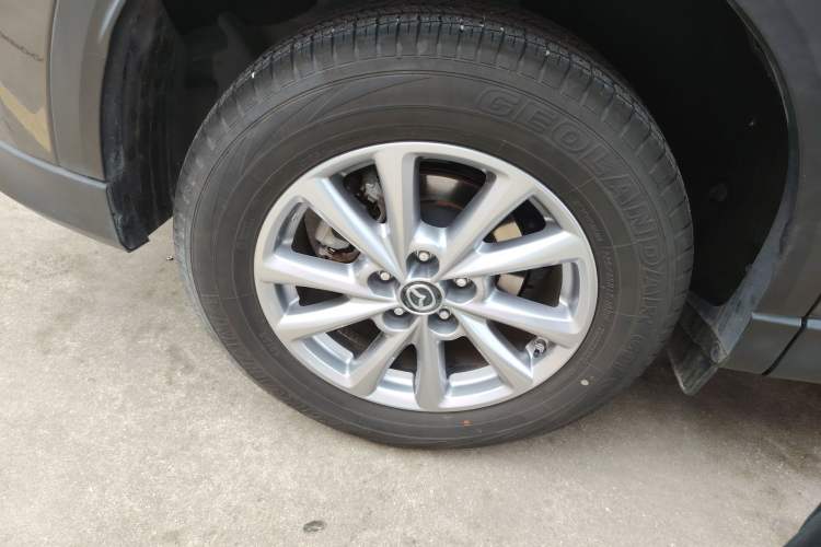 Used Mazda CX-5 2024 2.0L Automatic Two-Wheel Drive ZhiShang Pro Right Rear Wheel Hub
