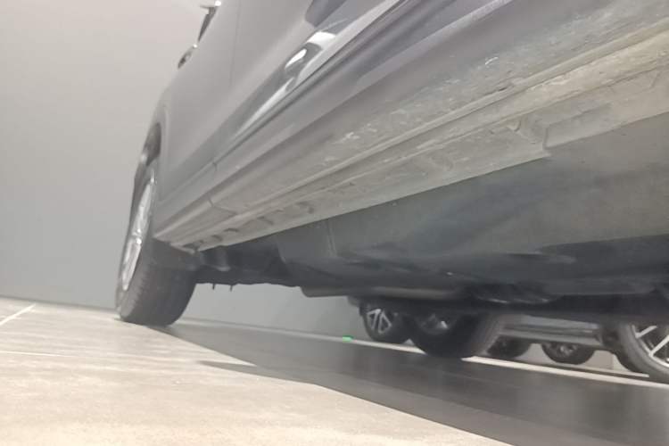 Used Mazda CX-5 2024 2.0L Automatic Two-Wheel Drive ZhiShang Version Right Side Sill