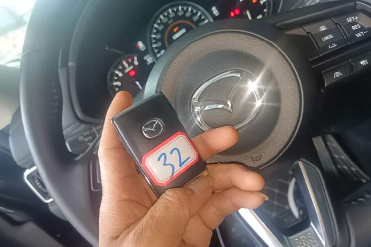 Used Mazda CX-5 2024 2.0L Automatic Two-Wheel Drive ZhiShang Pro Vehicle Key
