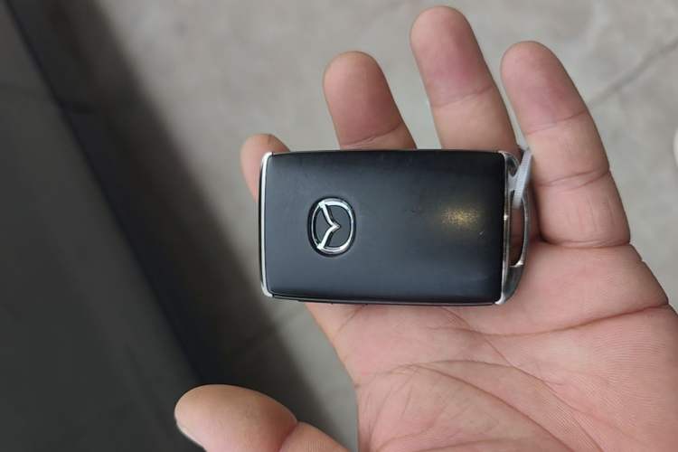 Used Mazda CX-5 2024 2.0L Automatic Two-Wheel Drive ZhiShang Version Vehicle Key