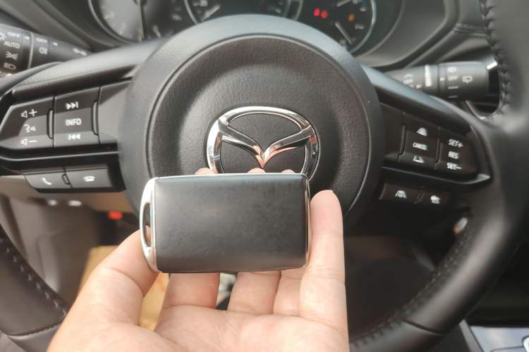 Used Mazda CX-5 2024 2.0L Automatic Two-Wheel Drive ZhiShang Pro Vehicle Key