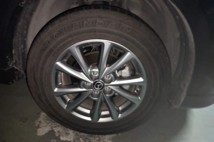 Used Mazda CX-5 2024 2.0L Automatic Two-Wheel Drive Comfort Version Right Front Wheel Hub
