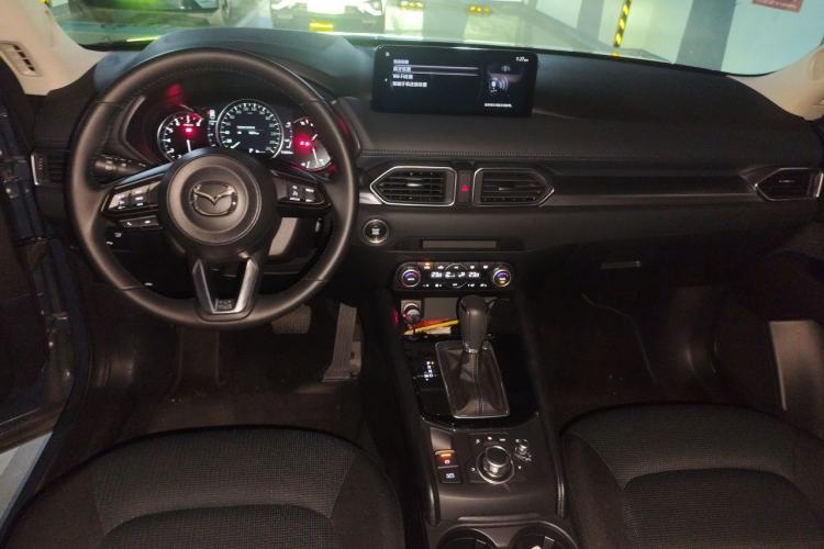 Used Mazda CX-5 2024 2.0L Automatic Two-Wheel Drive ZhiShang Version Center Console