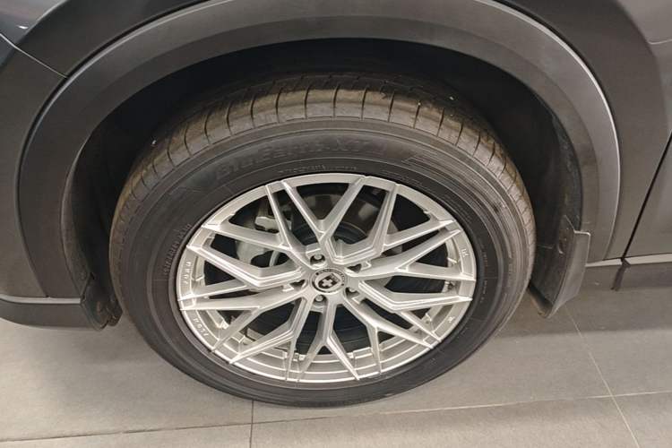 Used Mazda CX-5 2024 2.0L Automatic Two-Wheel Drive ZhiShang Version Left Front Wheel Hub