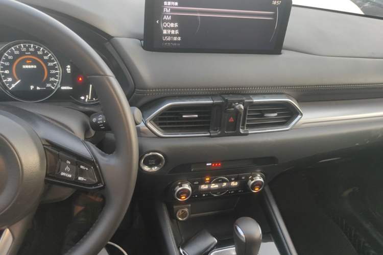 Used Mazda CX-5 2024 2.0L Automatic Two-Wheel Drive ZhiShang Version Audio And AC Panel