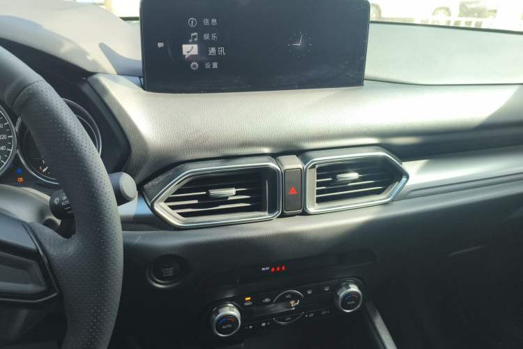Used Mazda CX-5 2024 2.0L Automatic Two-Wheel Drive Comfort Version Audio And AC Panel