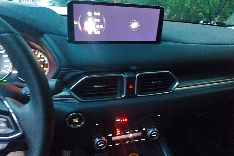 Used Mazda CX-5 2024 2.5L Automatic Two-Wheel Drive ZhiZun Version Audio And AC Panel