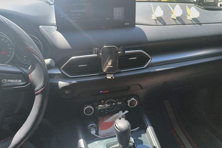 Used Mazda CX-5 2024 2.0L Automatic Two-Wheel Drive Comfort Version Audio And AC Panel
