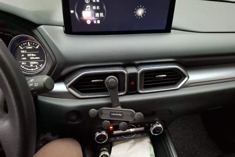 Used Mazda CX-5 2024 2.0L Automatic Two-Wheel Drive Comfort Version Audio And AC Panel