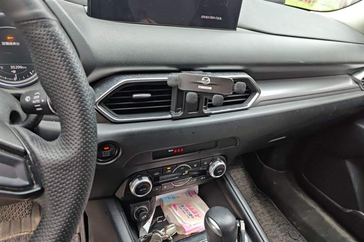 Used Mazda CX-5 2024 2.0L Automatic Two-Wheel Drive Comfort Version Audio And AC Panel