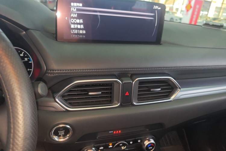 Used Mazda CX-5 2024 2.0L Automatic Two-Wheel Drive ZhiShang Version Audio And AC Panel