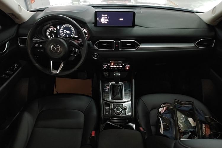 Used Mazda CX-5 2024 2.0L Automatic Two-Wheel Drive ZhiShang Pro Center Console