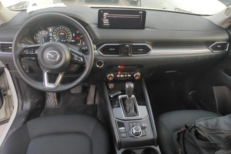 Used Mazda CX-5 2024 2.0L Automatic Two-Wheel Drive ZhiShang Version Center Console