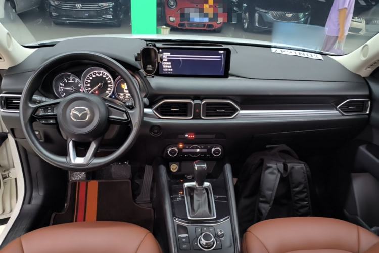Used Mazda CX-5 2024 2.0L Automatic Two-Wheel Drive Comfort Version Center Console