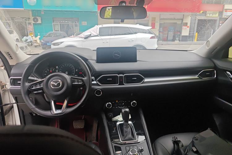 Used Mazda CX-5 2024 2.0L Automatic Two-Wheel Drive ZhiShang Version Center Console
