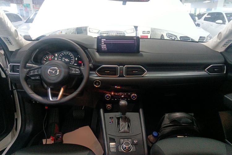 Used Mazda CX-5 2024 2.0L Automatic Two-Wheel Drive ZhiShang Version Center Console