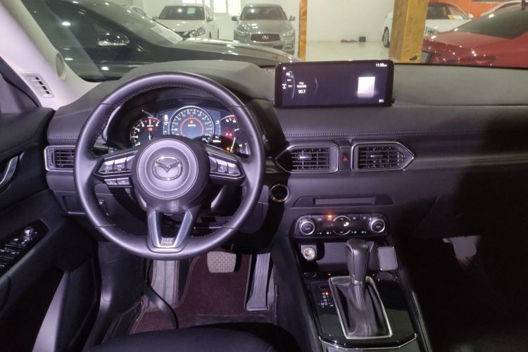Used Mazda CX-5 2024 2.0L Automatic Two-Wheel Drive ZhiShang Version Center Console