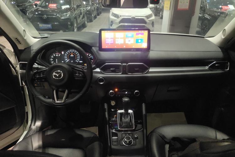 Used Mazda CX-5 2024 2.0L Automatic Two-Wheel Drive ZhiShang Version Center Console