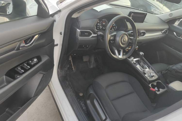 Used Mazda CX-5 2024 2.0L Automatic Two-Wheel Drive ZhiShang Version Driver Seat