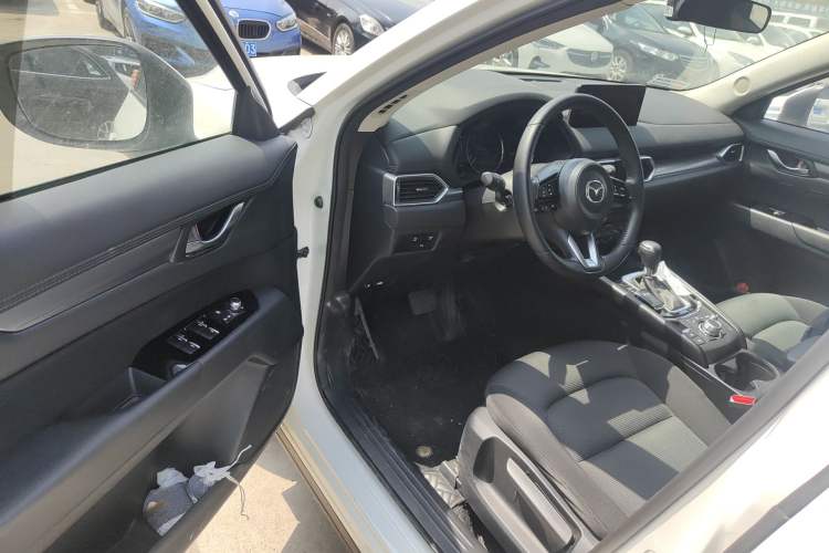 Used Mazda CX-5 2024 2.0L Automatic Two-Wheel Drive ZhiShang Version Driver Seat