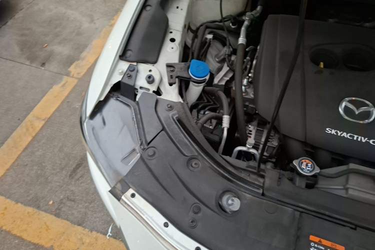 Used Mazda CX-5 2024 2.0L Automatic Two-Wheel Drive Comfort Version Engine Bay Right