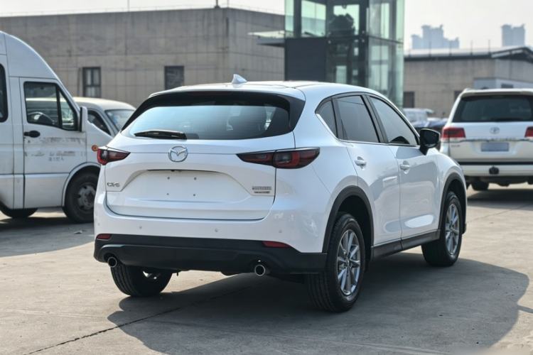 Used Mazda CX-5 2024 2.0L Automatic Two-Wheel Drive Comfort Version Exterior 3
