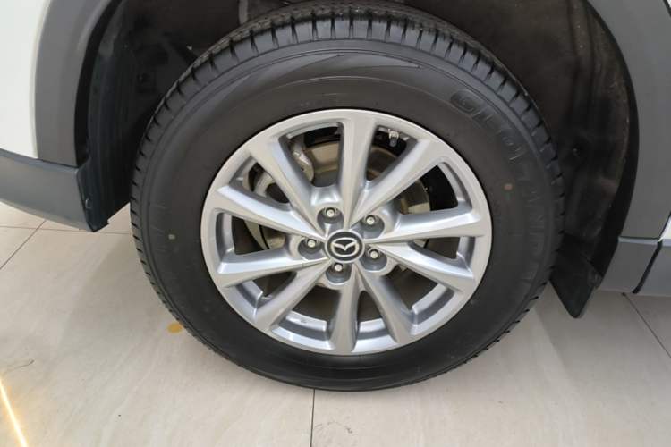 Used Mazda CX-5 2024 2.0L Automatic Two-Wheel Drive Comfort Version Exterior 5